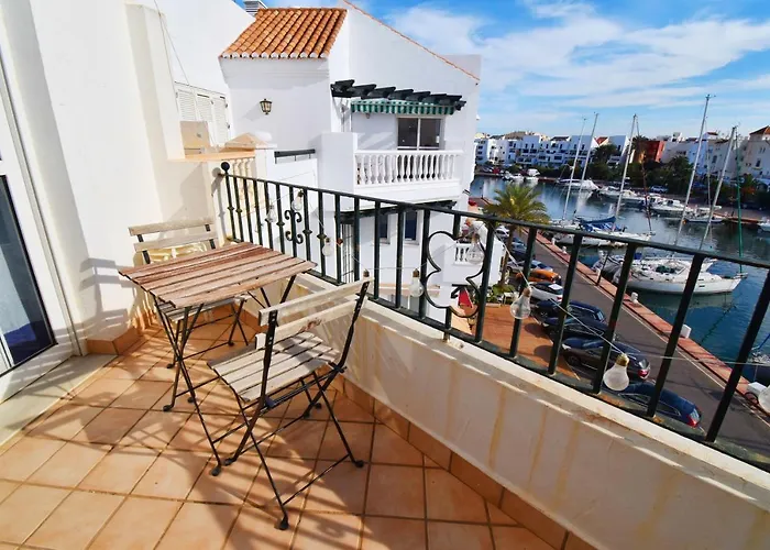 Expoholidays - Vistas Al Puerto Deportivo Galera