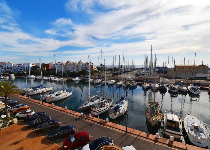 Expoholidays - Vistas Al Puerto Deportivo Galera
